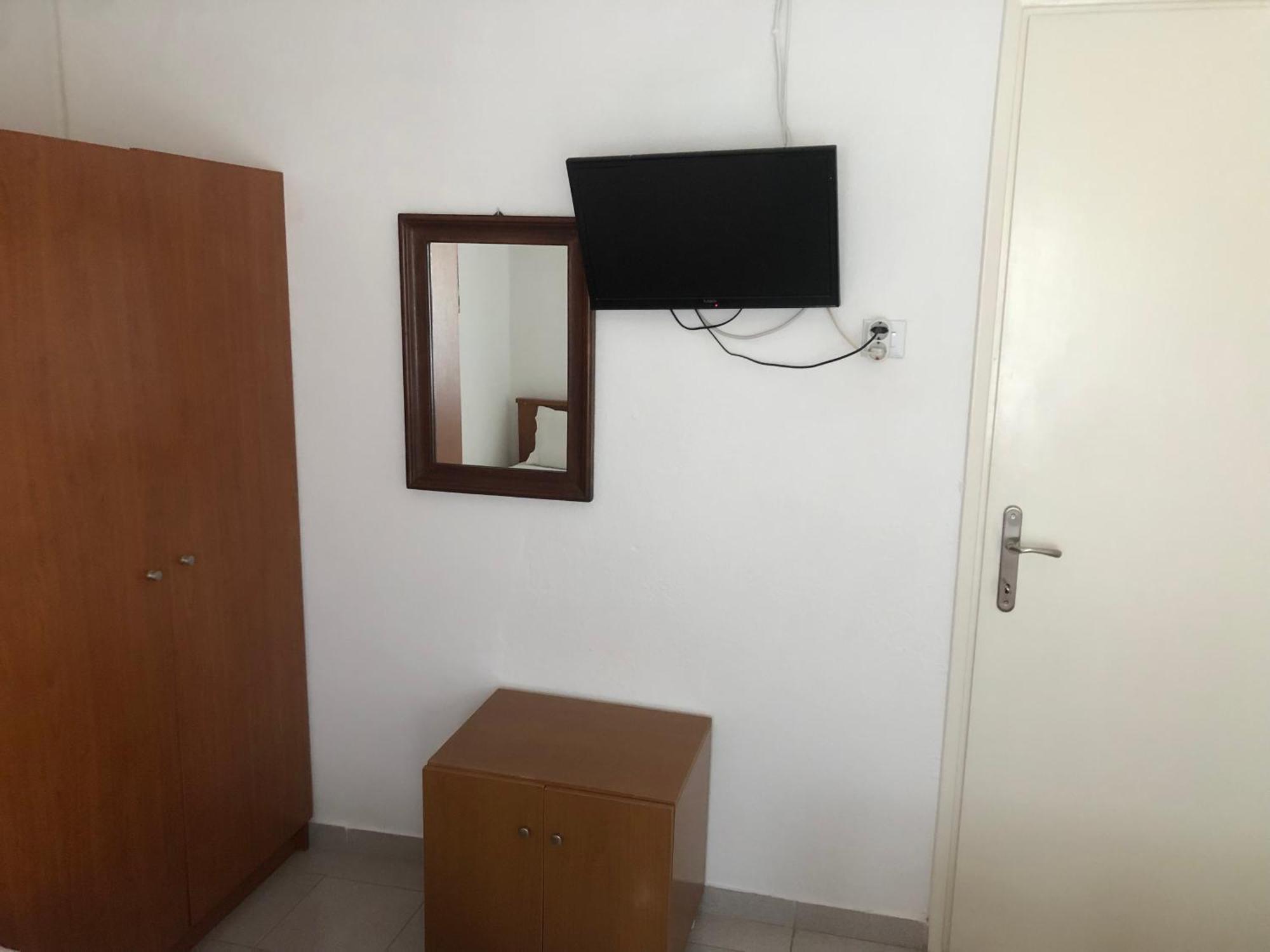 Nikos Rooms Néa Péramos Екстериор снимка