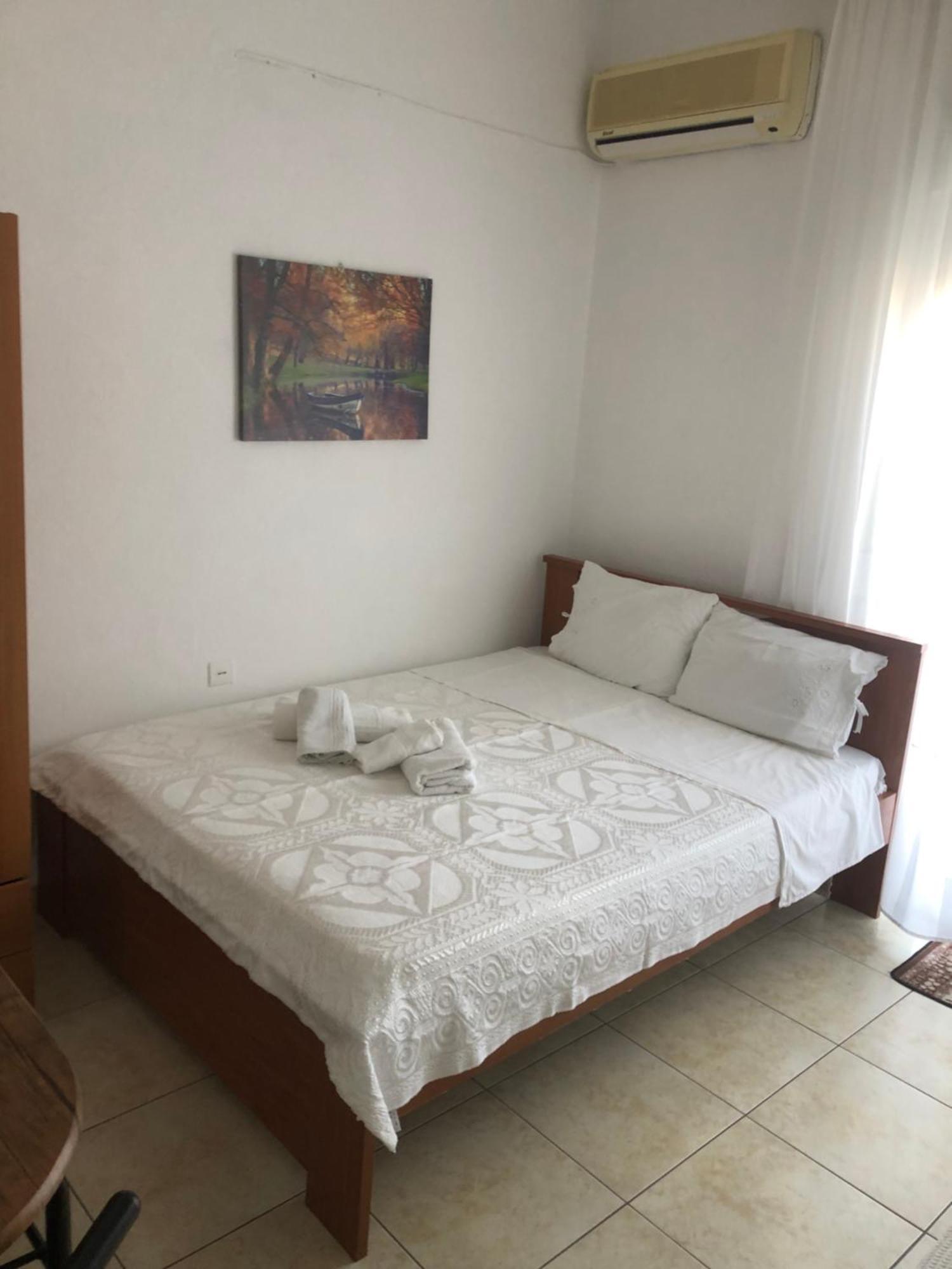 Nikos Rooms Néa Péramos Екстериор снимка