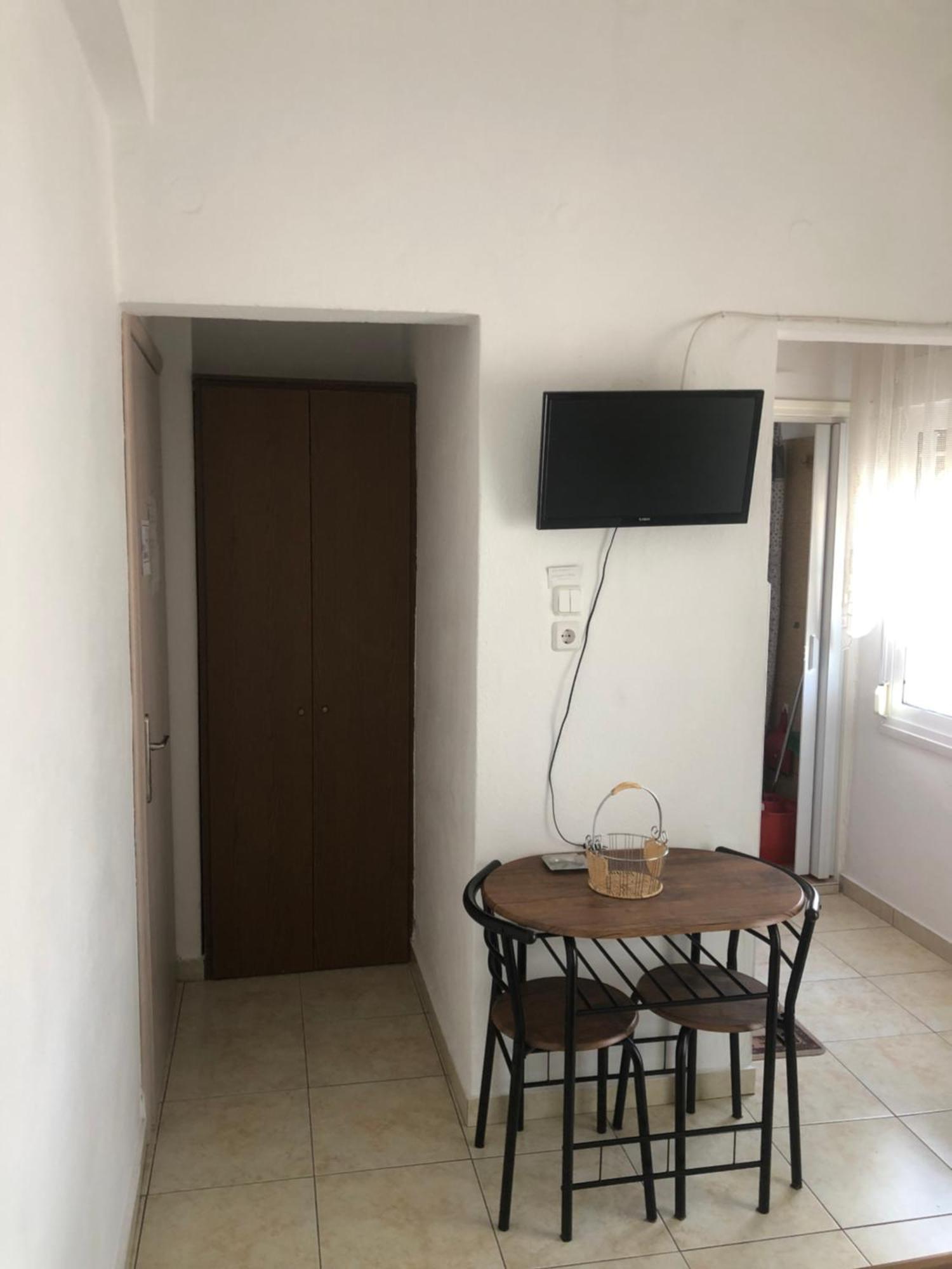 Nikos Rooms Néa Péramos Екстериор снимка